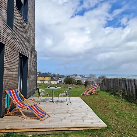 With Terrace And Superb Sea View *